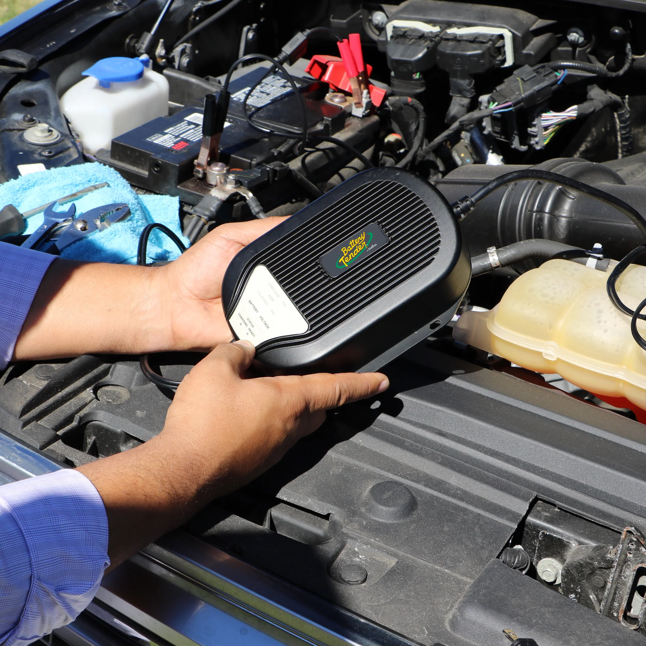 5 AMP 12V/24V Selectable Battery Charger and Maintainer - Image 3