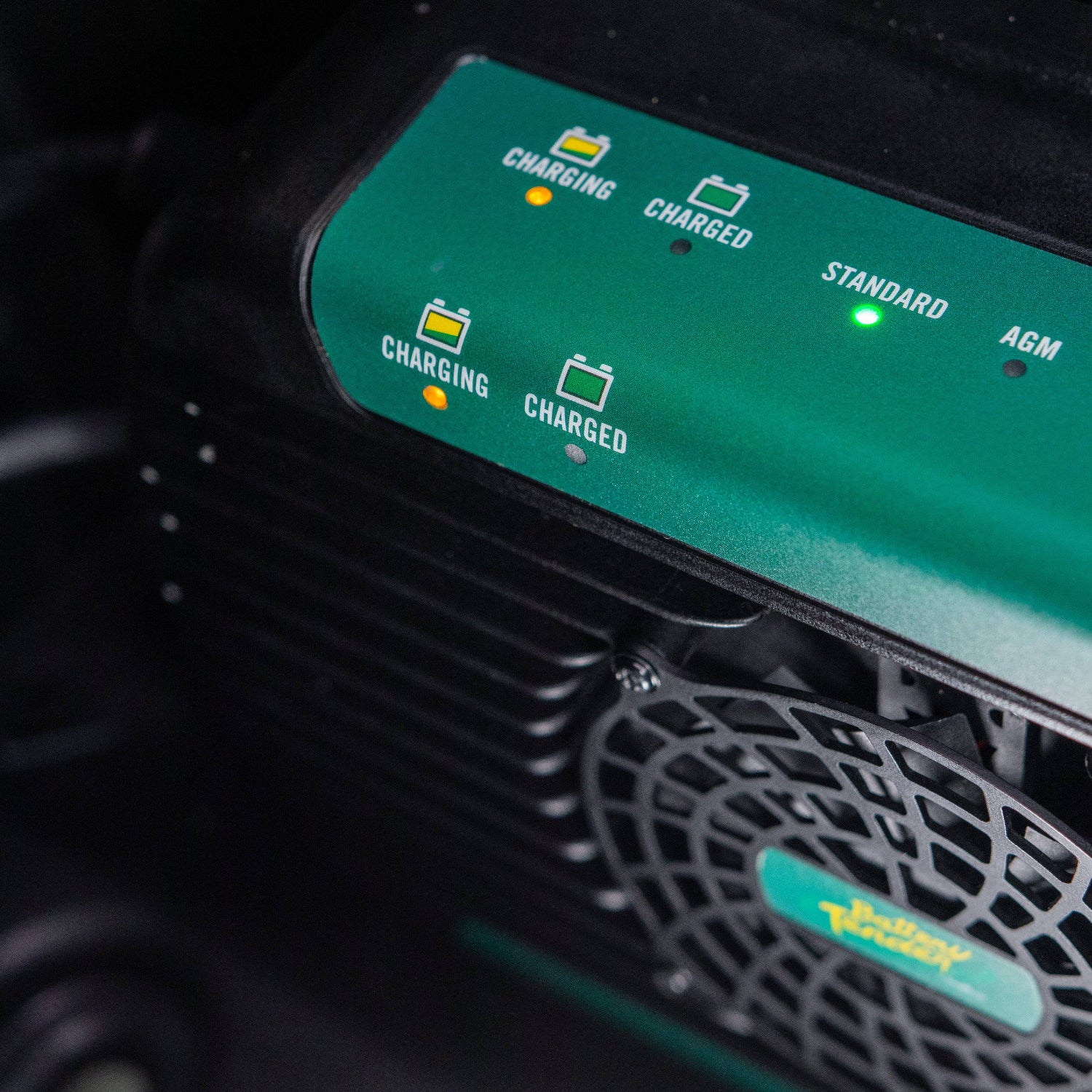 PowerPlus 36V 18 AMP Single Output On-Board Battery Charger and Maintainer - Image 4